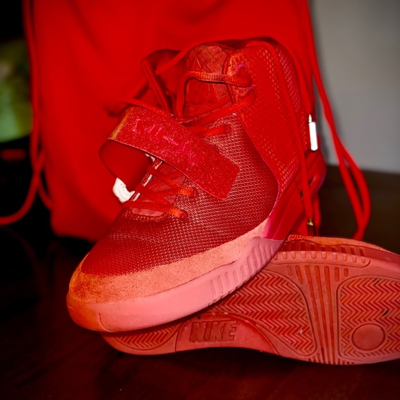 Air Yeezy 2 SP 'Red October’ - Picture 6 of 7